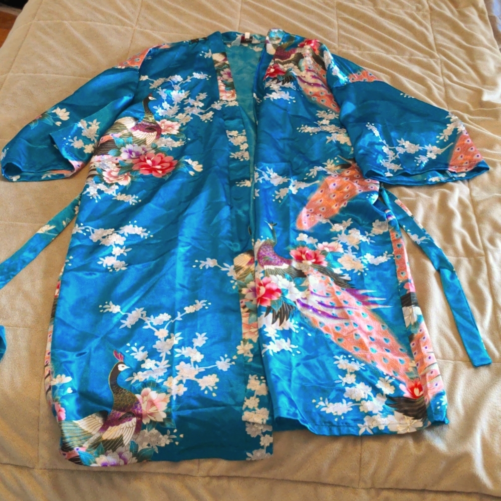 Kimono robe